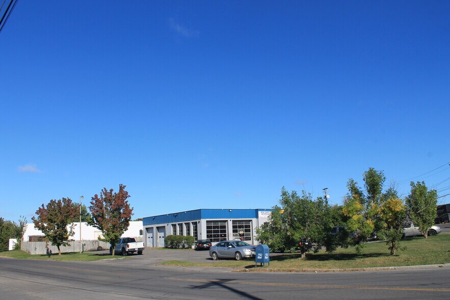 More Photos Of 4106 New Court Ave, Syracuse Auto Repair For Sale