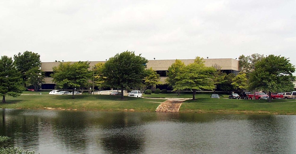 More Photos Of 601 E Corporate Dr, Lewisville Light Distribution For Lease