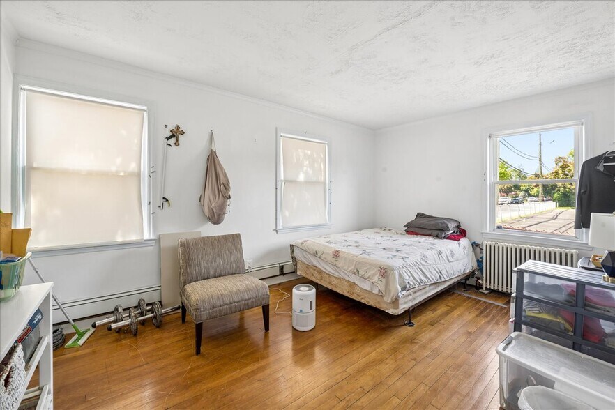 More Photos Of 115 N Barry Ave, Mamaroneck Apartments For Sale