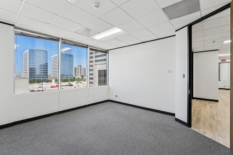 More Photos Of 11777 Katy Fwy, Houston Unknown For Lease
