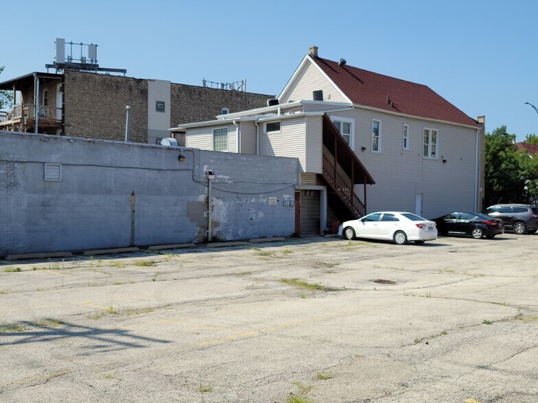 More Photos Of 3265 W Armitage Ave, Chicago Office Residential For Sale