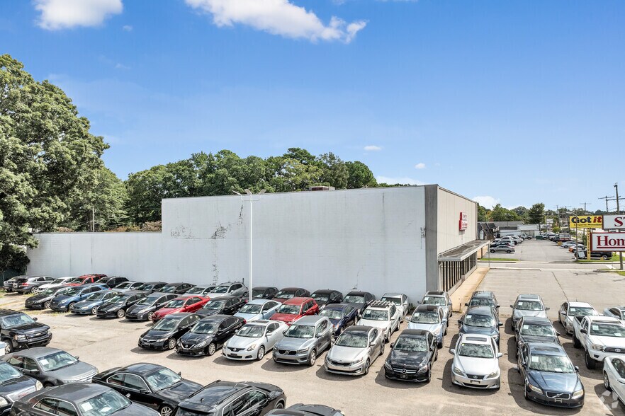 More Photos Of 6542 E Virginia Beach Blvd, Norfolk Freestanding For Lease