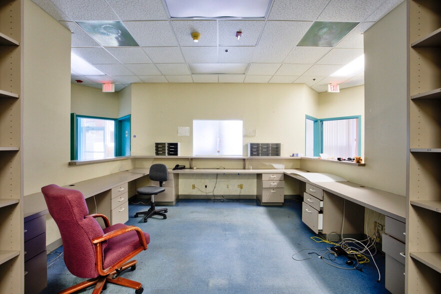 More Photos Of 7118-7170 N Nob Hill Rd, Tamarac General Retail For Lease