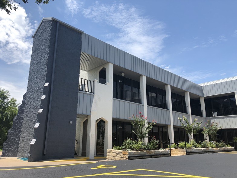 More Photos Of 14001 W State Highway 29, Liberty Hill Office For Lease