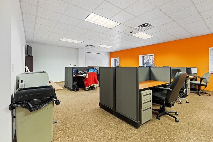 More Photos Of 4 Industrial Pky, Brunswick Manufacturing For Lease