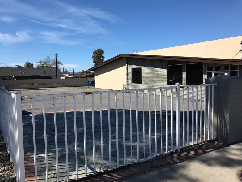 More Photos Of 803 S White Rd, San Jose Freestanding For Lease