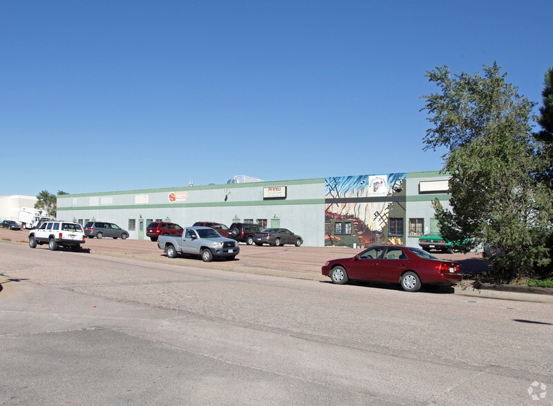 More Photos Of 1321-1335 Paonia St, Colorado Springs Warehouse For Sale