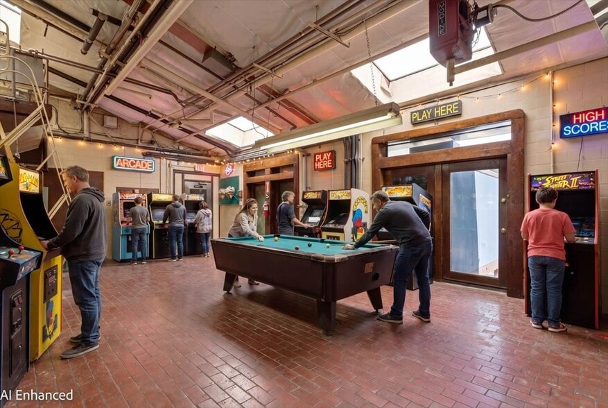 More Photos Of 360 College Ave, Weed Showroom For Sale