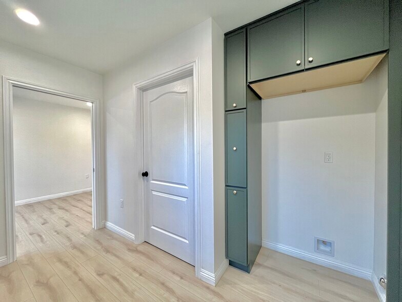More Photos Of 938 E Sandra Ave, Arcadia Apartments For Sale