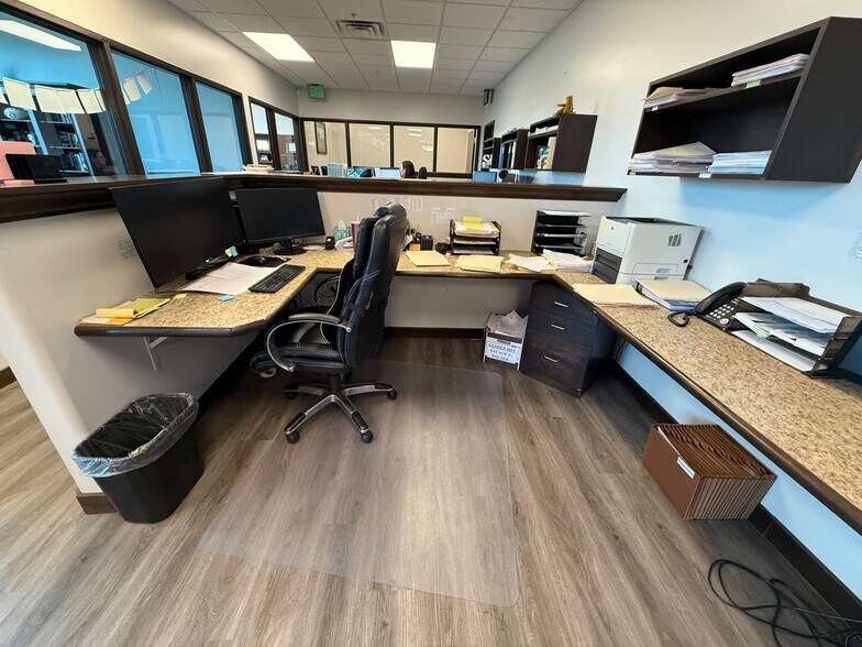 More Photos Of 233 S Pleasant Grove Blvd, Pleasant Grove Office For Sale