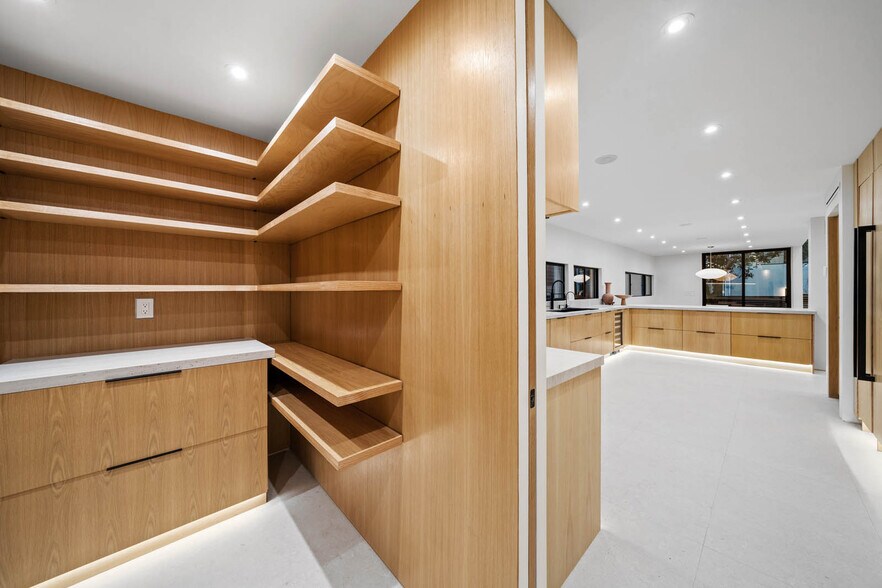 More Photos Of 7372 Fay Ave, La Jolla Multifamily For Sale