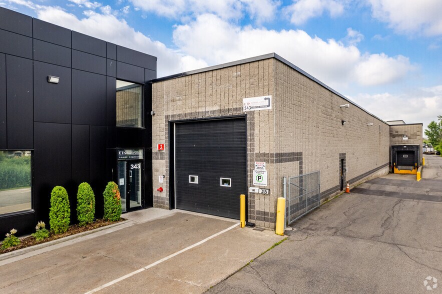 More Photos Of 341 Rue Marie-Curie, Vaudreuil-dorion Warehouse For Lease