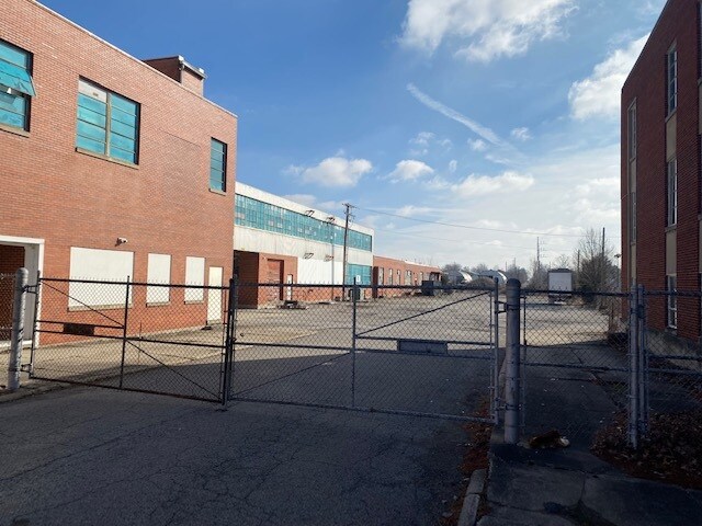 More Photos Of 521 S Market St, Galion Manufacturing For Sale