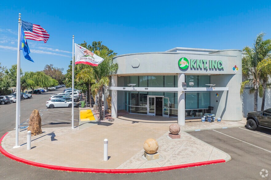 More Photos Of 39611 Eureka Dr, Newark Unknown For Lease