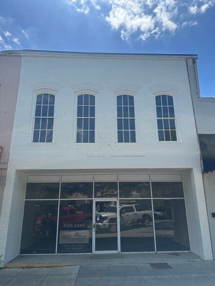 Primary Photo Of 131 E Broad St, Eufaula Medical For Sale