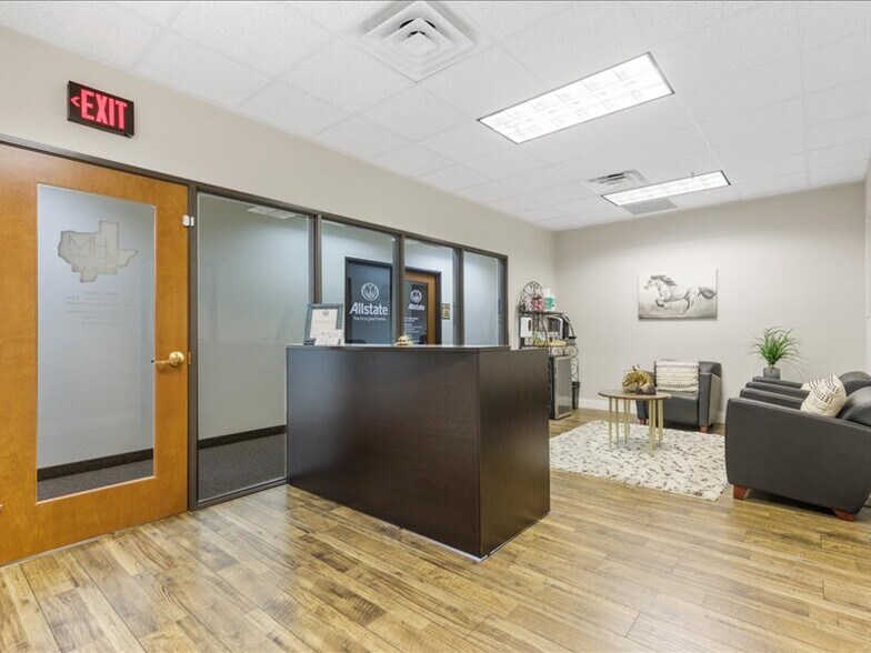 More Photos Of 4101 William D Tate Ave, Grapevine Office For Lease