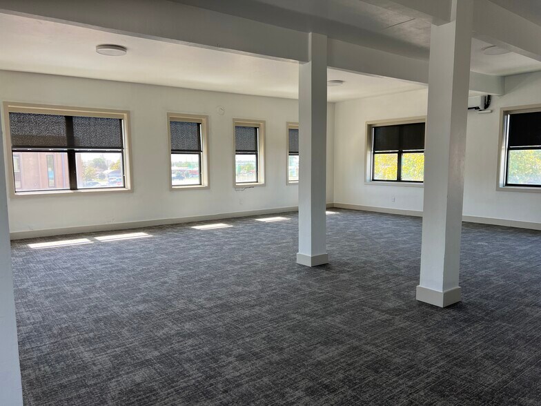 More Photos Of 18 N Klein Ave, Oklahoma City Freestanding For Lease