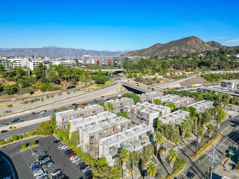 More Photos Of 3450 Cahuenga Blvd W, Los Angeles Office Residential For Lease