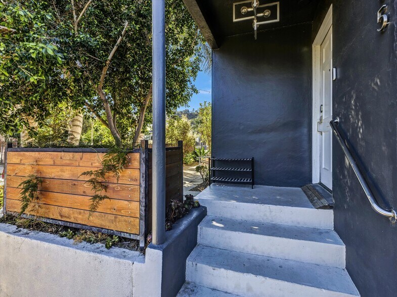 More Photos Of 2405 Meadowvale Ave, Los Angeles Multifamily For Sale