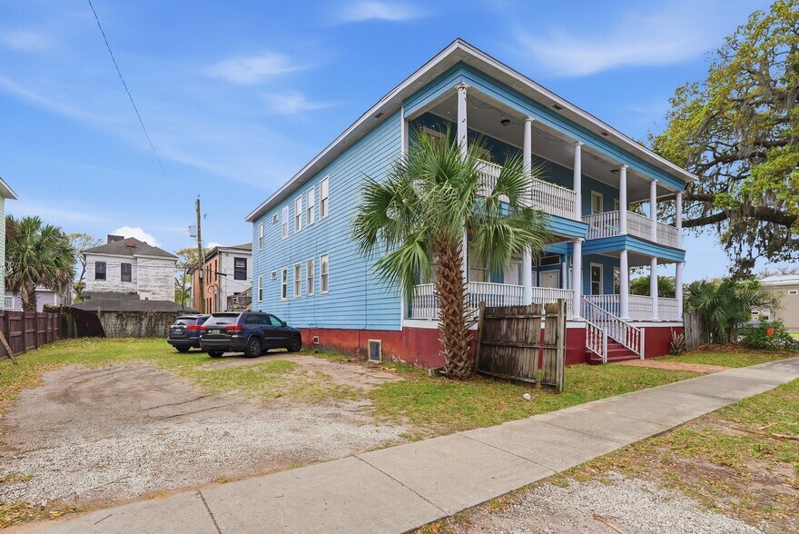 More Photos Of 309 W 41st St, Savannah Multifamily For Sale