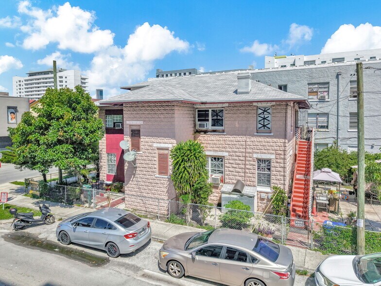 More Photos Of 676 SW 1st St & 119 SW 1st St, Miami Land For Sale