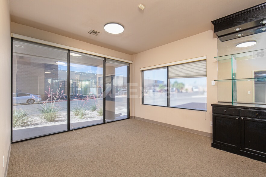 More Photos Of 3510 Cavaretta Ct, Las Vegas Warehouse For Lease