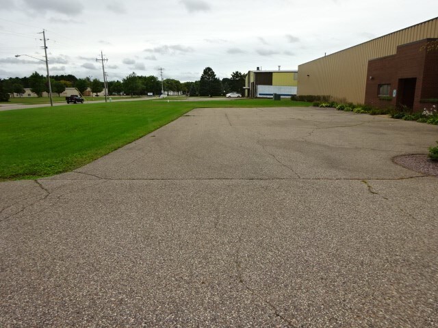 More Photos Of 4824 Industrial Park Dr, Stevens Point Manufacturing For Lease
