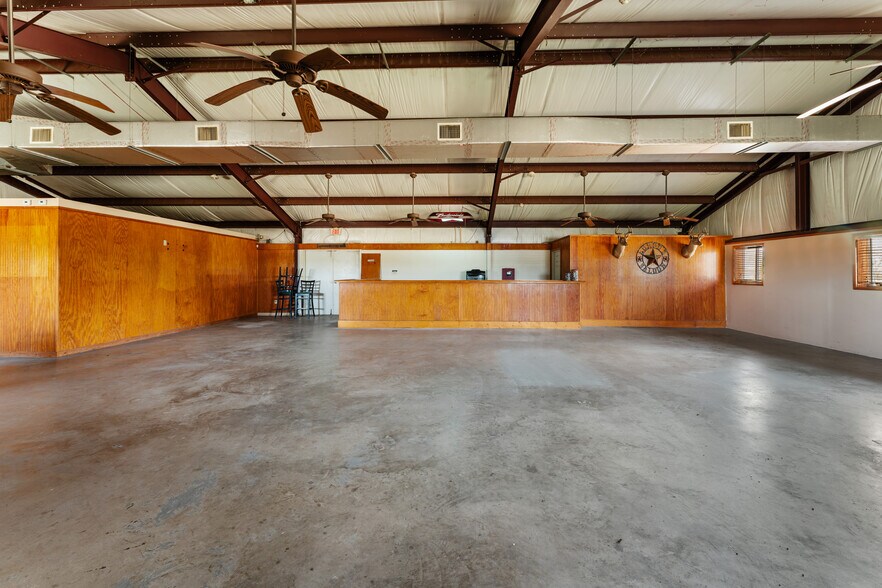 More Photos Of 1585 Patton Rd, Rosenberg Service For Sale