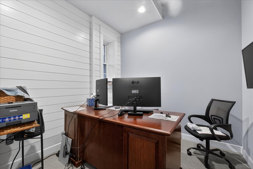More Photos Of 30 White St, Cohoes Office For Sale