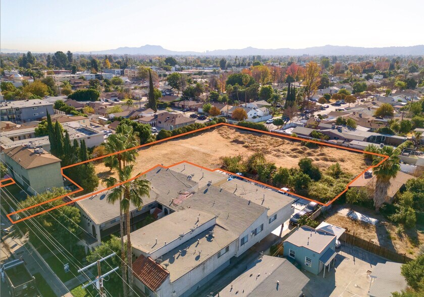 More Photos Of 13840 Sherman Way, Van Nuys Land For Sale