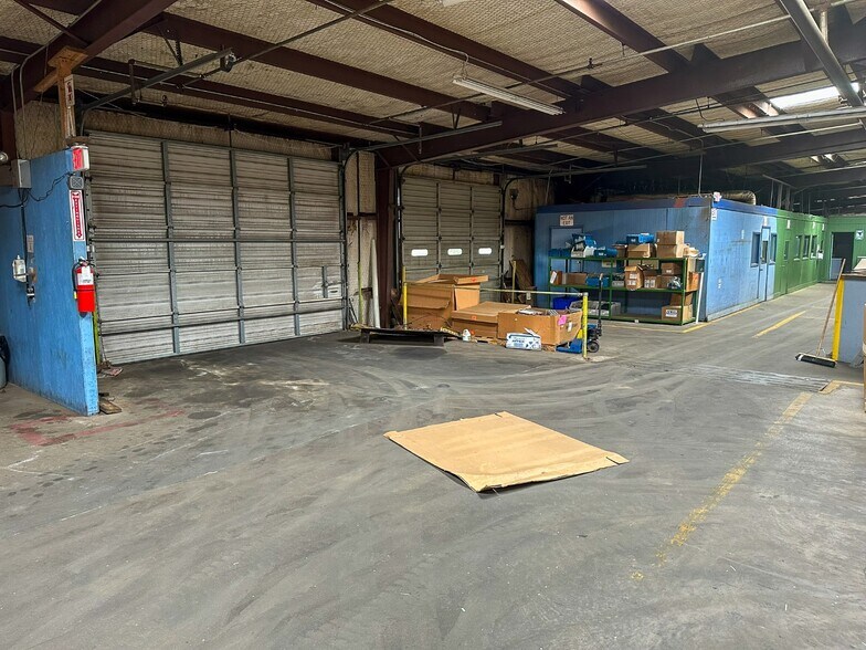 More Photos Of 101 Anvil St, Jacksonville Warehouse For Lease