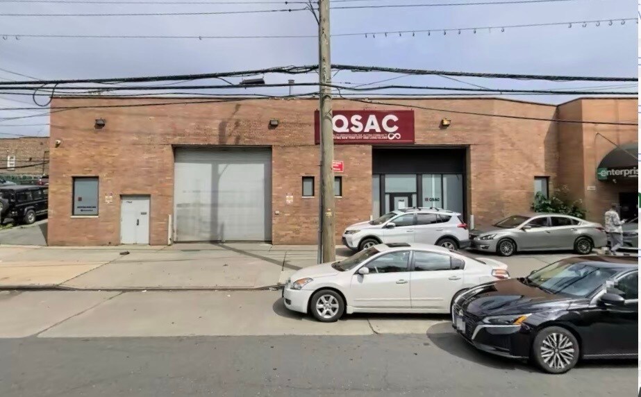 Primary Photo Of 1968 Eastchester Rd, Bronx Medical For Lease
