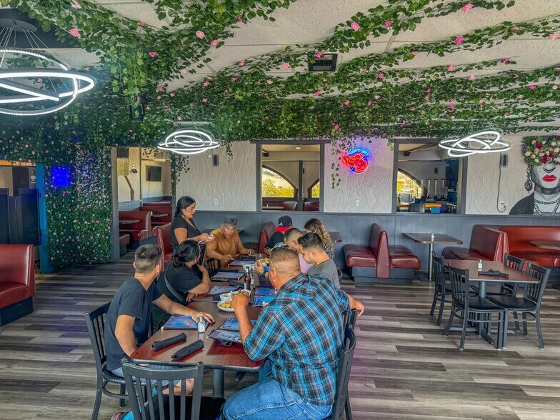 More Photos Of 1330 E SR 89A, Cottonwood Restaurant For Sale