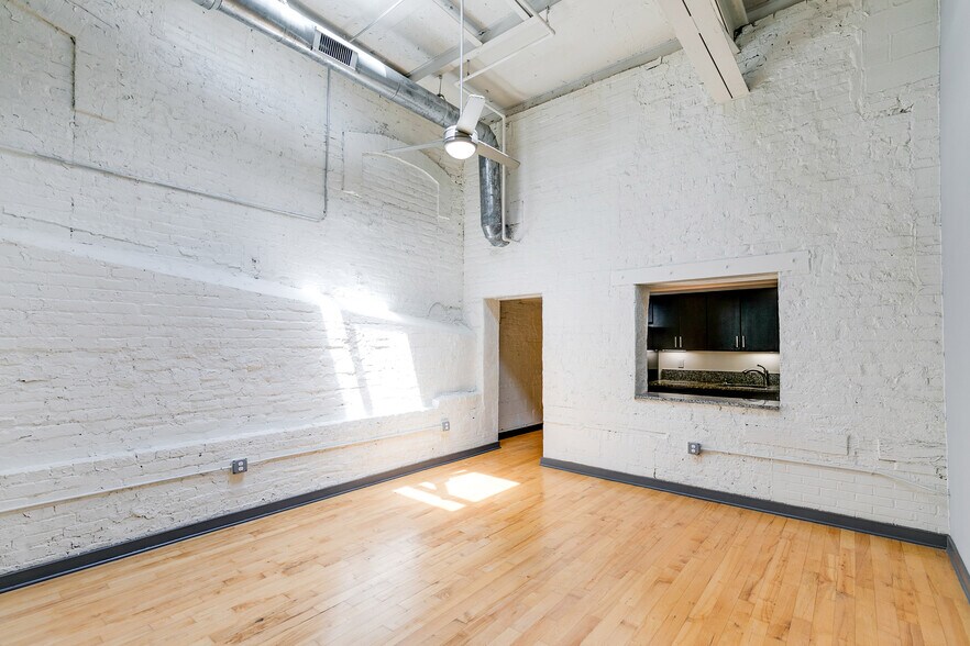 More Photos Of 325 Brown St, Petersburg Apartments For Lease