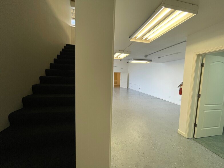 More Photos Of 1925 Francisco Blvd E, San Rafael Light Manufacturing For Lease