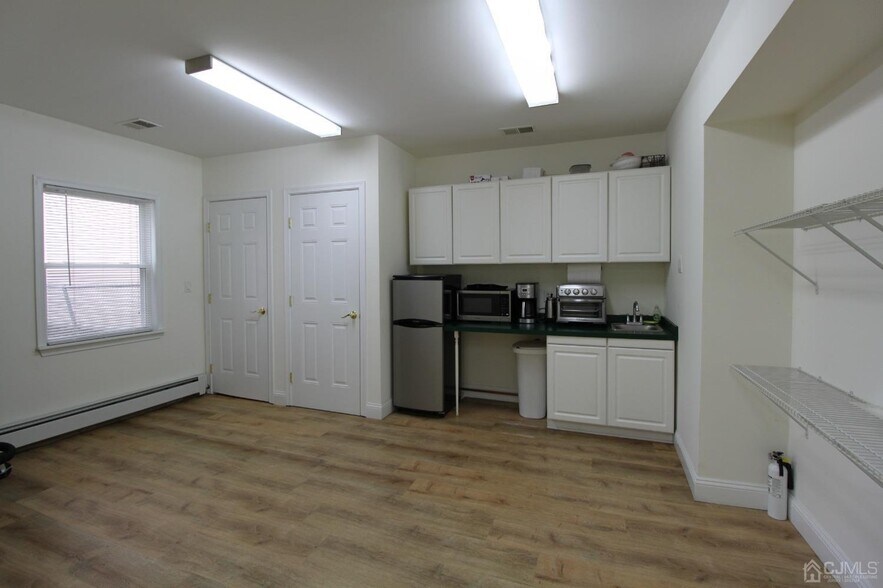 More Photos Of 637 Georges Rd, New Brunswick Medical For Sale