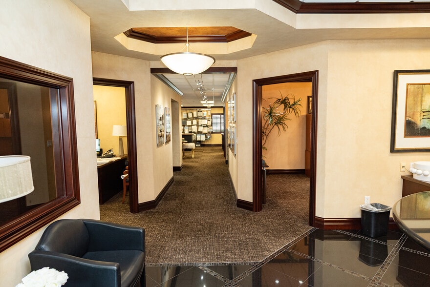 More Photos Of 102 NW 100th Ave, Plantation Medical For Sale