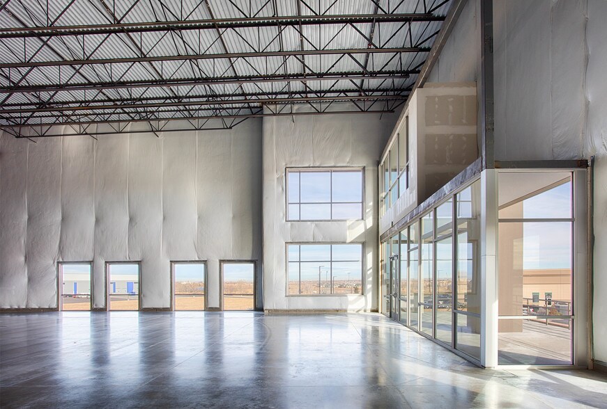 More Photos Of 14101 E Otero Ave, Englewood Warehouse For Lease