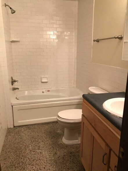 More Photos Of 125 N 4th St, Lafayette Office For Lease