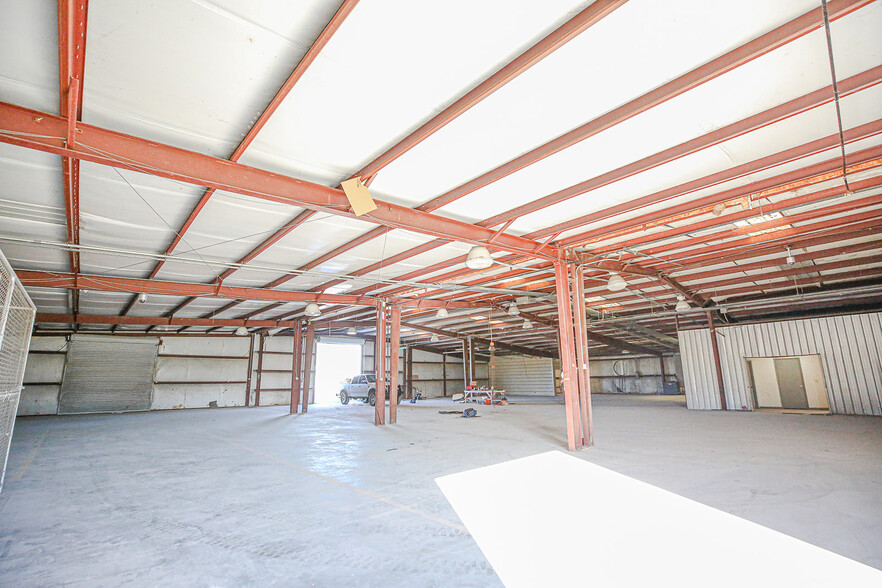 More Photos Of 4425 W US 98, Perry Manufacturing For Sale