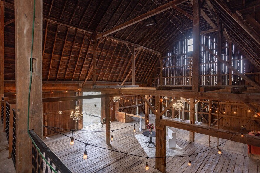 More Photos Of 211 Hanks Rd, Troy Hospitality For Sale