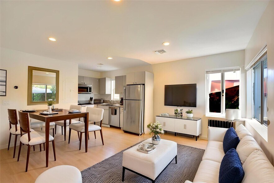 More Photos Of 322 Oklahoma St, Hollywood Multifamily For Sale