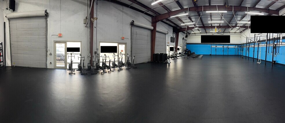 More Photos Of 1090 Innovation Ave, North Port Flex For Lease