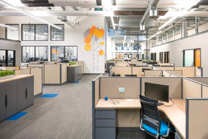 More Photos Of 530 Community Dr, South Burlington Loft Creative Space For Lease