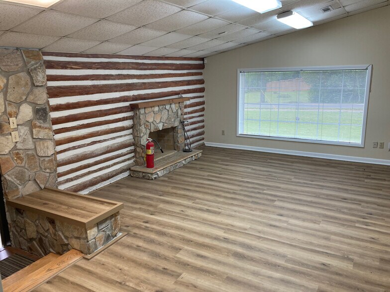 More Photos Of 2913 Optimist Dr, Marianna Office Residential For Sale