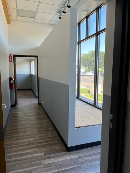 More Photos Of 6613-6621 Ogden Ave, Berwyn Storefront Retail Office For Sale