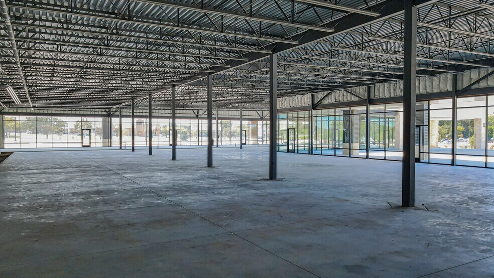 More Photos Of 2709 Texas Ave, College Station Storefront For Lease