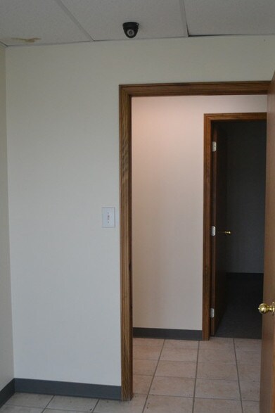 More Photos Of 11324 Johnstown Rd, New Albany Warehouse For Sale