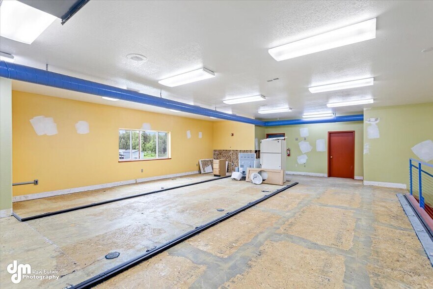 More Photos Of 1901 N Hemmer Rd, Palmer Medical For Sale