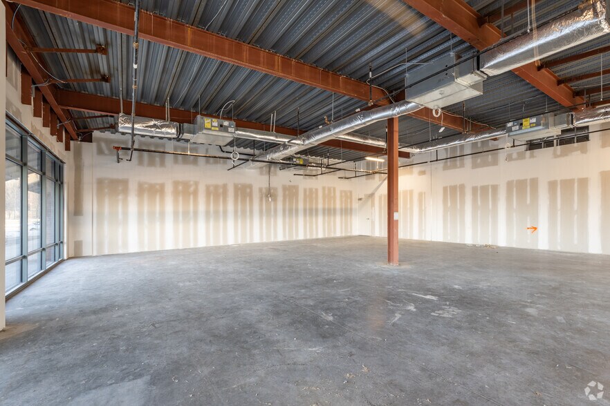 More Photos Of 44921 George Washington Blvd, Ashburn Office For Lease